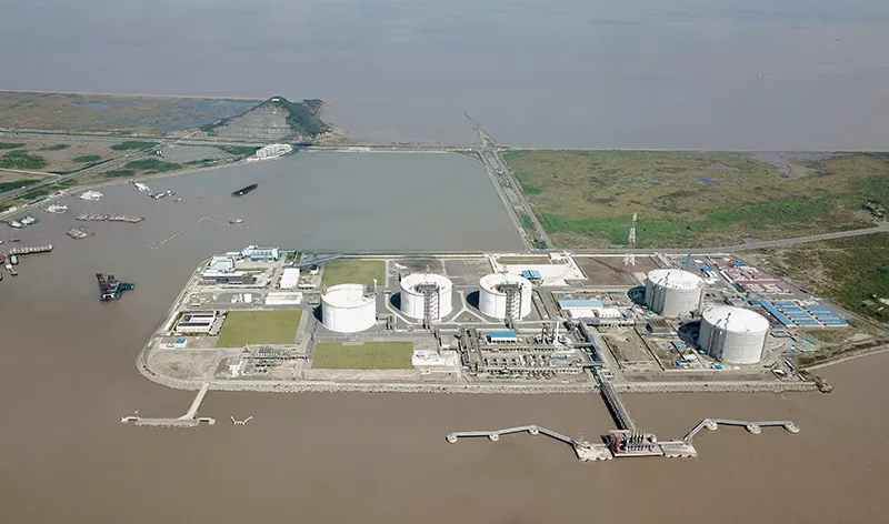 Shanghai LNG receiving terminal overview — storage tanks, transfer pipelines, and marine berth