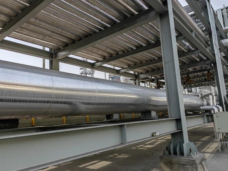 Aerogel blanket insulation applied to high-temperature industrial pipelines